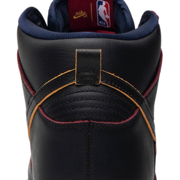 Nike SB Dunk High NBA Cavs Size 12 Sneakers - Picture 6 of 7